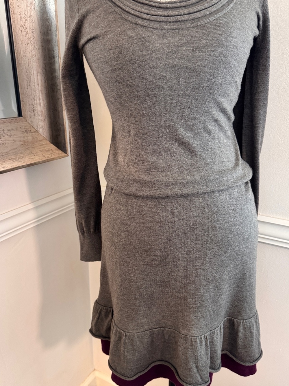 Hugo Boss (Boss Orange) Gray Long-Sleeve Knit Dress with Purple Trim | Size S